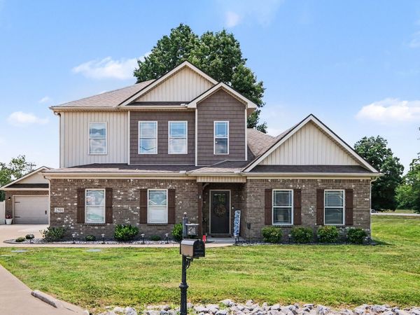 2501 Pinnacle Dr , Chapel Hill, TN 37034