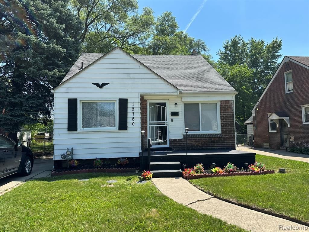 19780 Barlow Street, Detroit, MI 48205 Main Photo