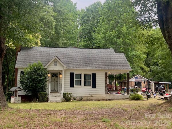 8628 Island Point Road , Sherrills Ford, NC 28673