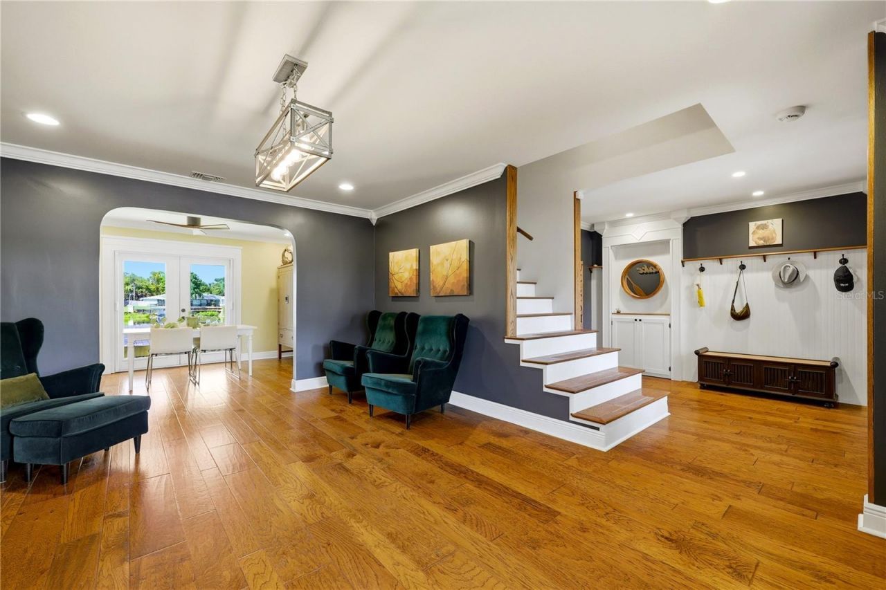 13512 Lake Magdalene Drive, Tampa, FL 33613 Photo