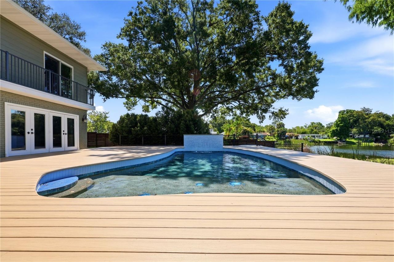 13512 Lake Magdalene Drive, Tampa, FL 33613 Photo