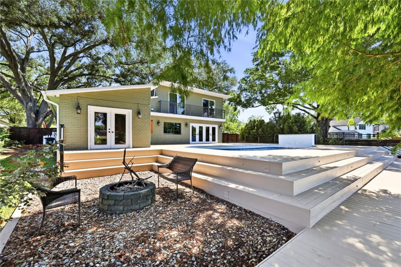13512 Lake Magdalene Drive, Tampa, FL 33613 Photo