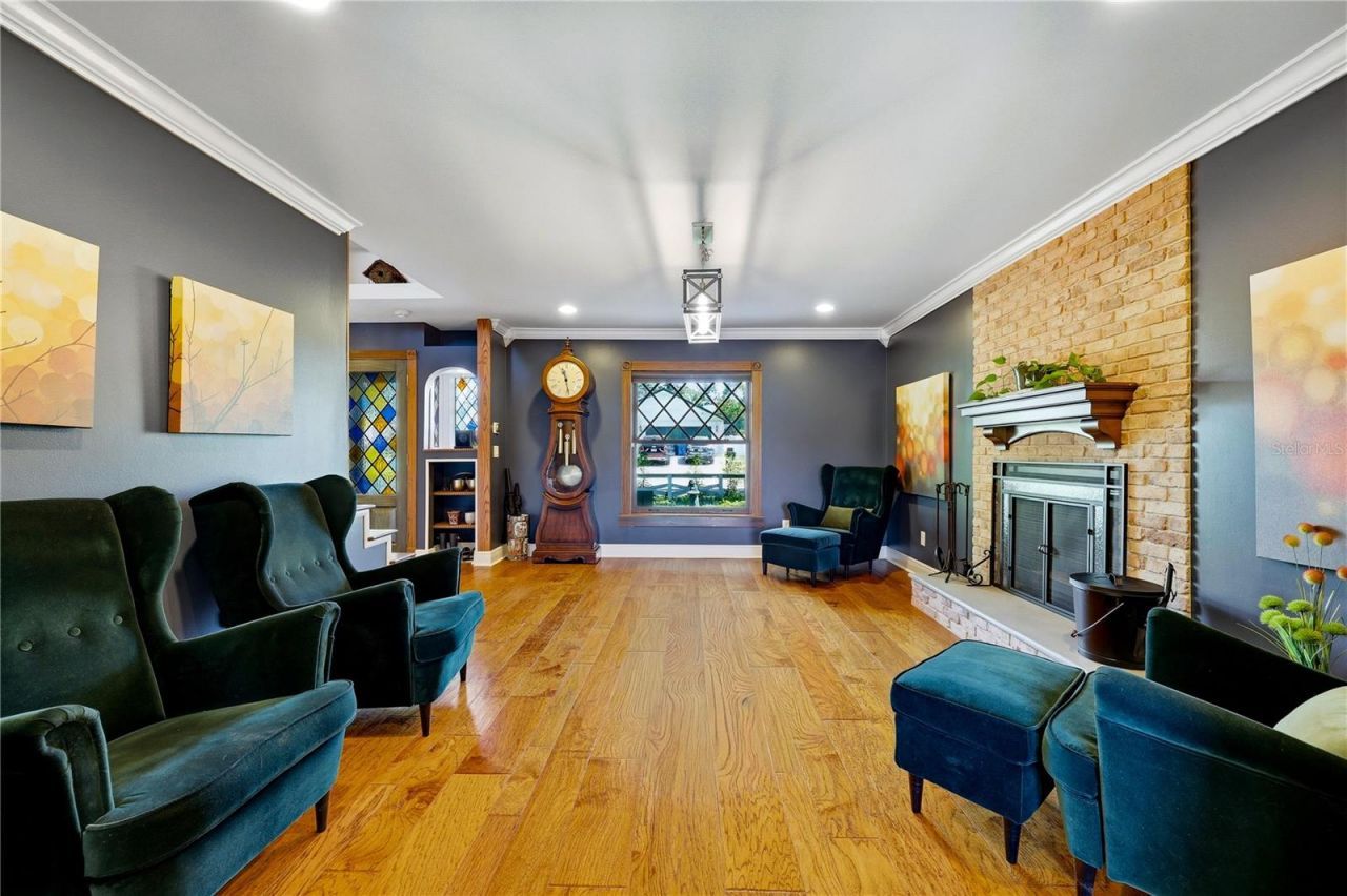 13512 Lake Magdalene Drive, Tampa, FL 33613 Photo