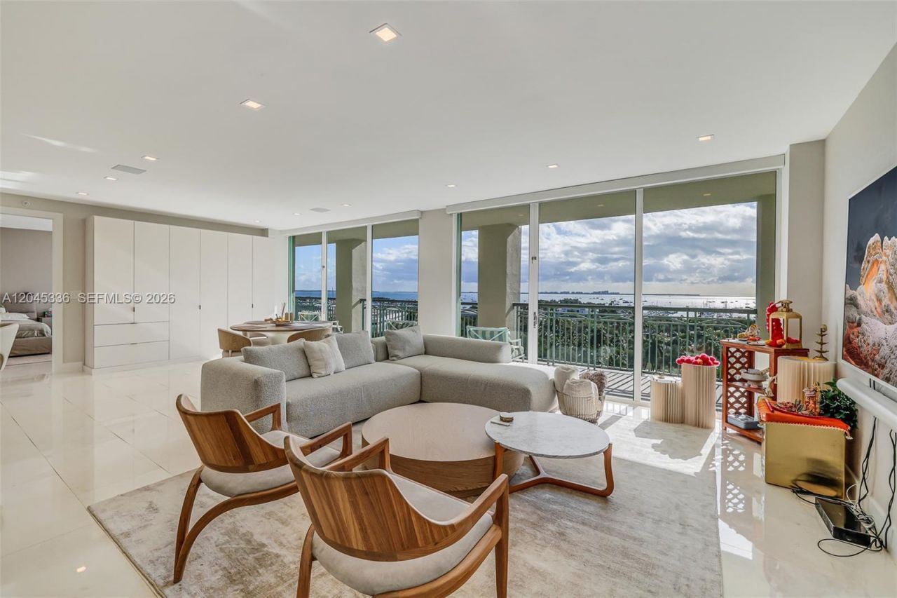 3400 SW 27th Ave , Unit 802, Miami, FL 33133 Photo