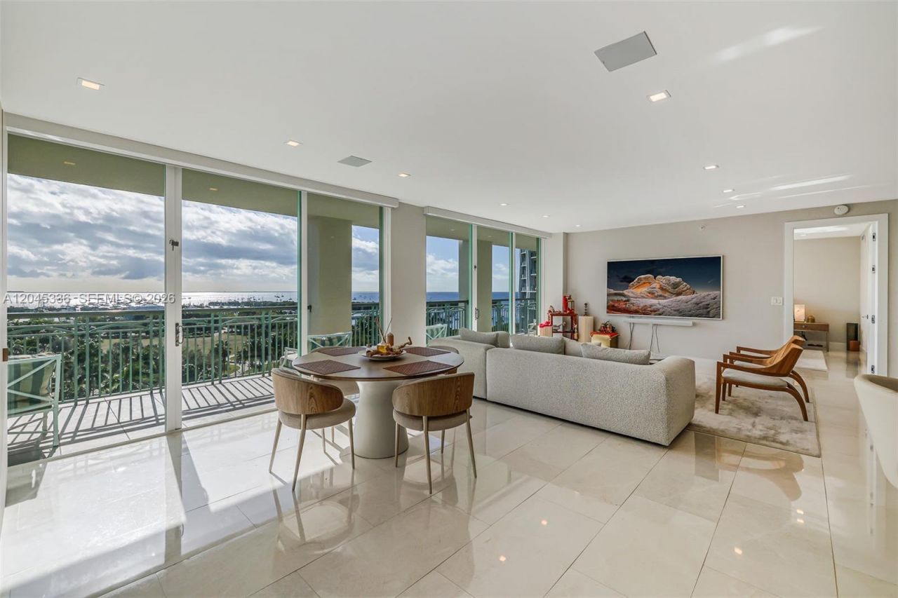 3400 SW 27th Ave , Unit 802, Miami, FL 33133 Photo