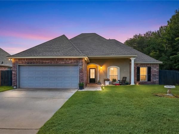 39452 BRIGHTON COVE Drive, Ponchatoula, LA 70454