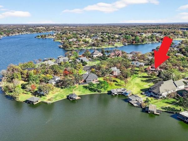 100 Mohawk Cove, Lake Kiowa, TX 76240