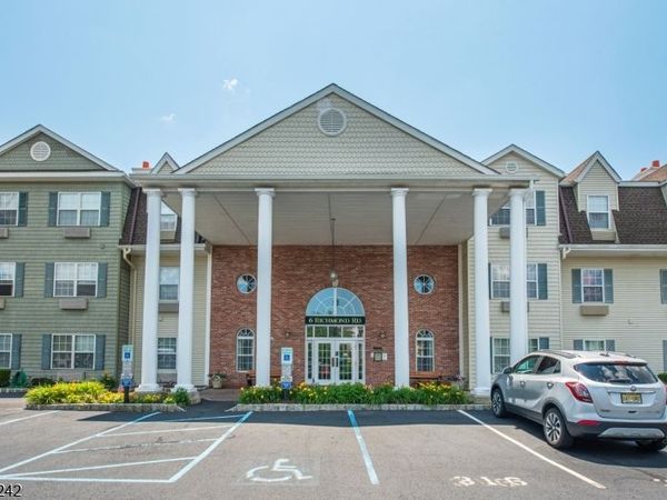6104 Richmond Rd, West Milford, NJ 07480
