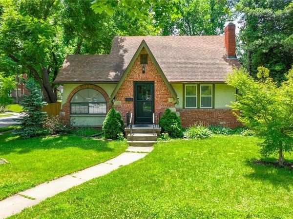 3715 Gladstone Boulevard, Kansas City, MO 64123