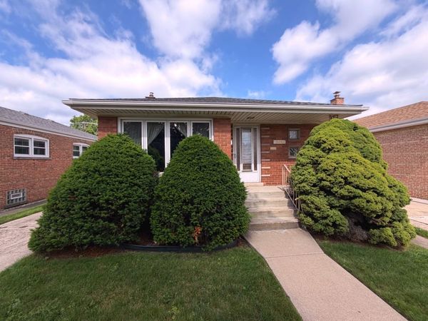 12850 S Commercial Avenue , Chicago, IL 60633