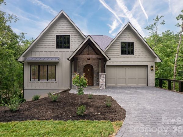 58 Blackgum Court, Hendersonville, NC 28739