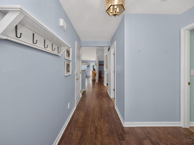 6830 Sandharbor Court, Hamilton Twp, OH 45039 Photo 13