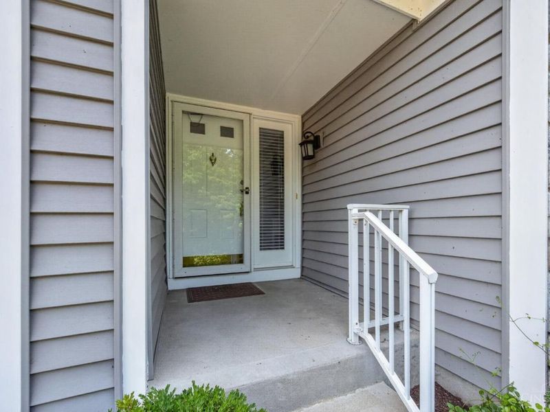6830 Sandharbor Court, Hamilton Twp, OH 45039 Photo 4