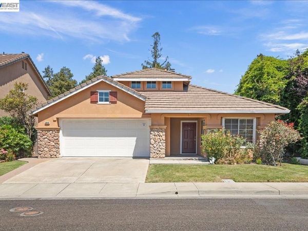 38806 Litchfield Cir, Fremont, CA 94536