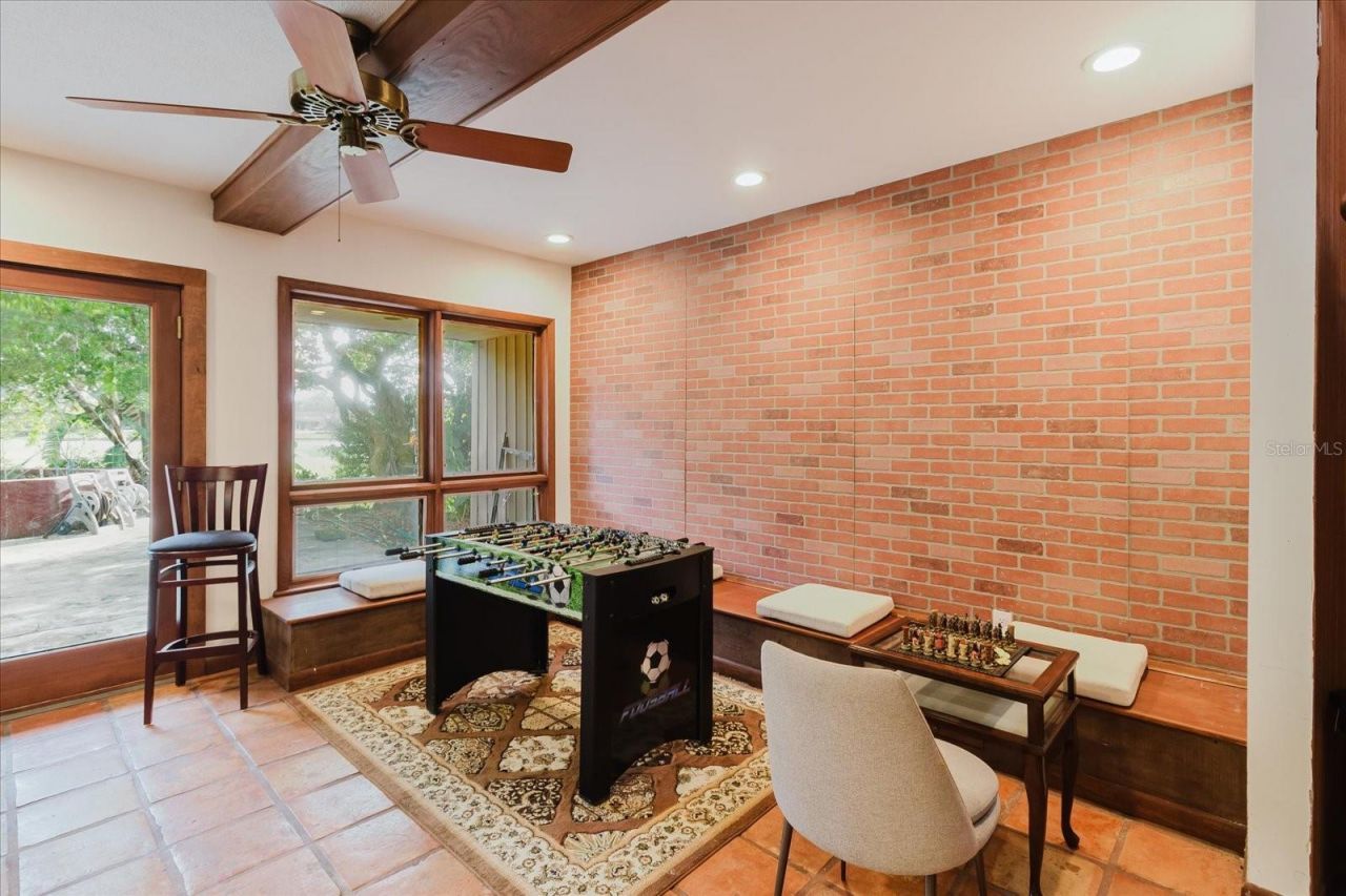 4404 Old Orchard Drive, Tampa, FL 33618 Photo