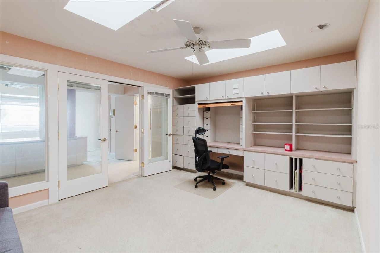 4404 Old Orchard Drive, Tampa, FL 33618 Photo