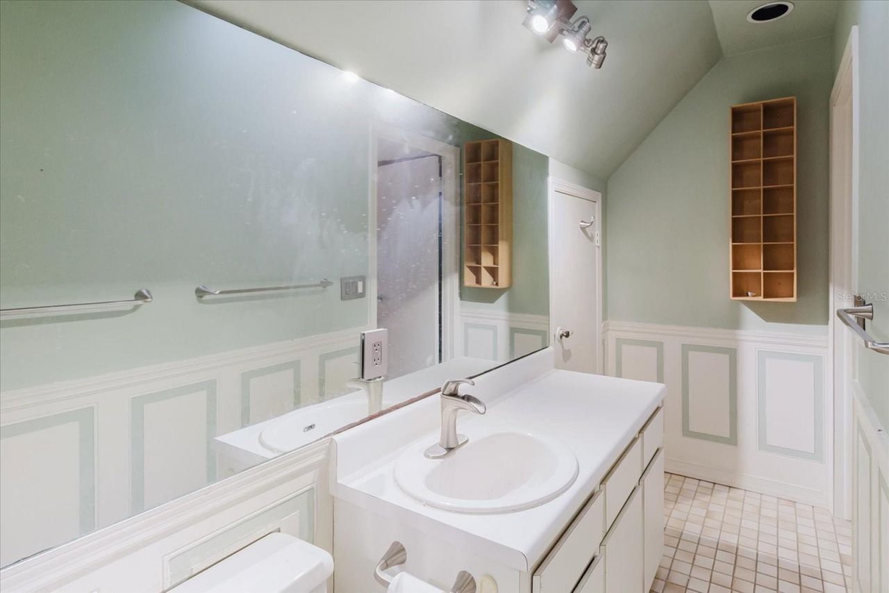 4404 Old Orchard Drive, Tampa, FL 33618 Photo