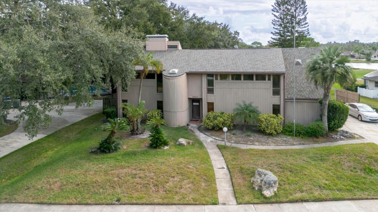 4404 Old Orchard Drive, Tampa, FL 33618 Photo
