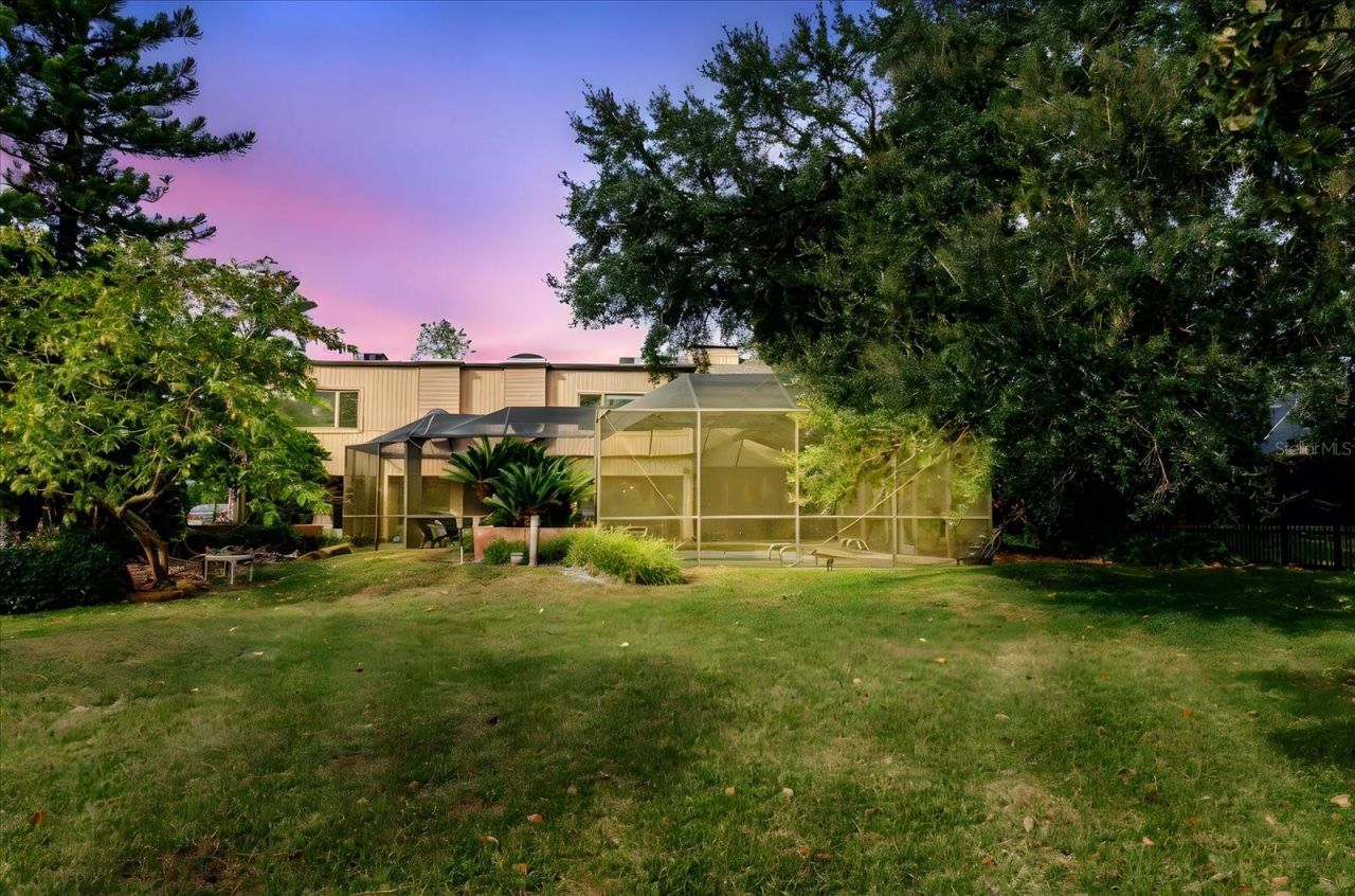 4404 Old Orchard Drive, Tampa, FL 33618 Photo