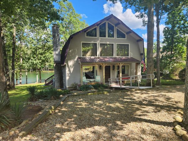 8941 Cherokee Trl , Crossville, TN 38572