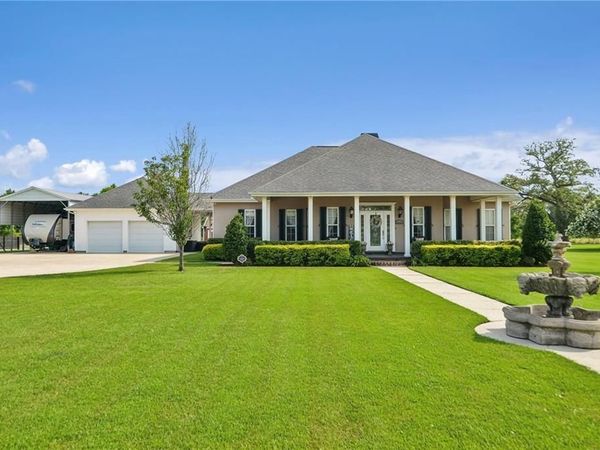 10141 CHENEVERT Road, Waggaman, LA 70094