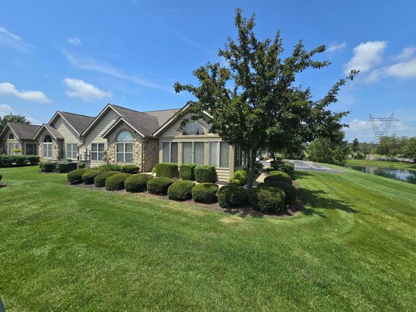 2424 Landings Way , Unit 1, Grove City, OH 43123