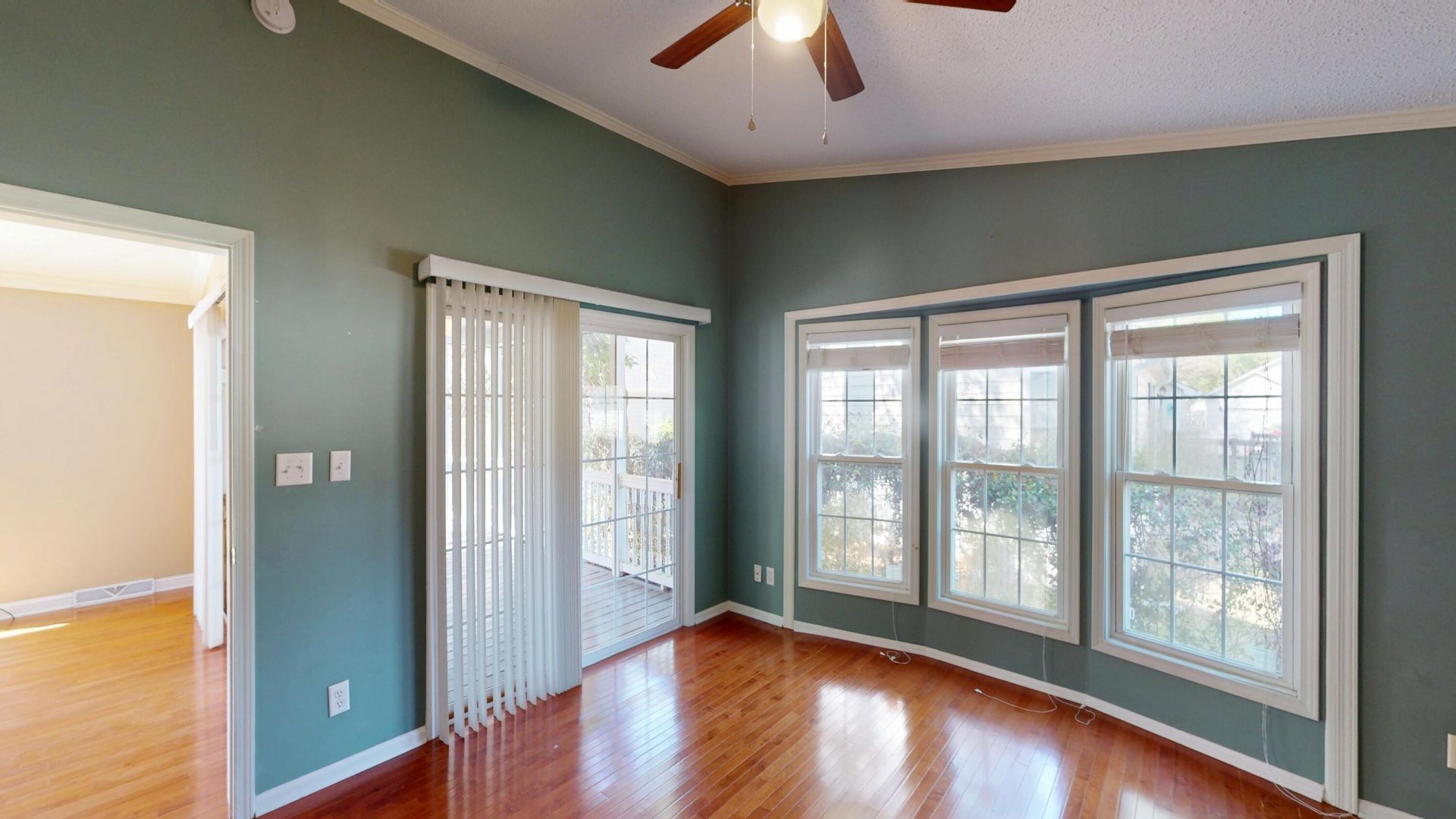 46 White Pond Boulevard Photo 16