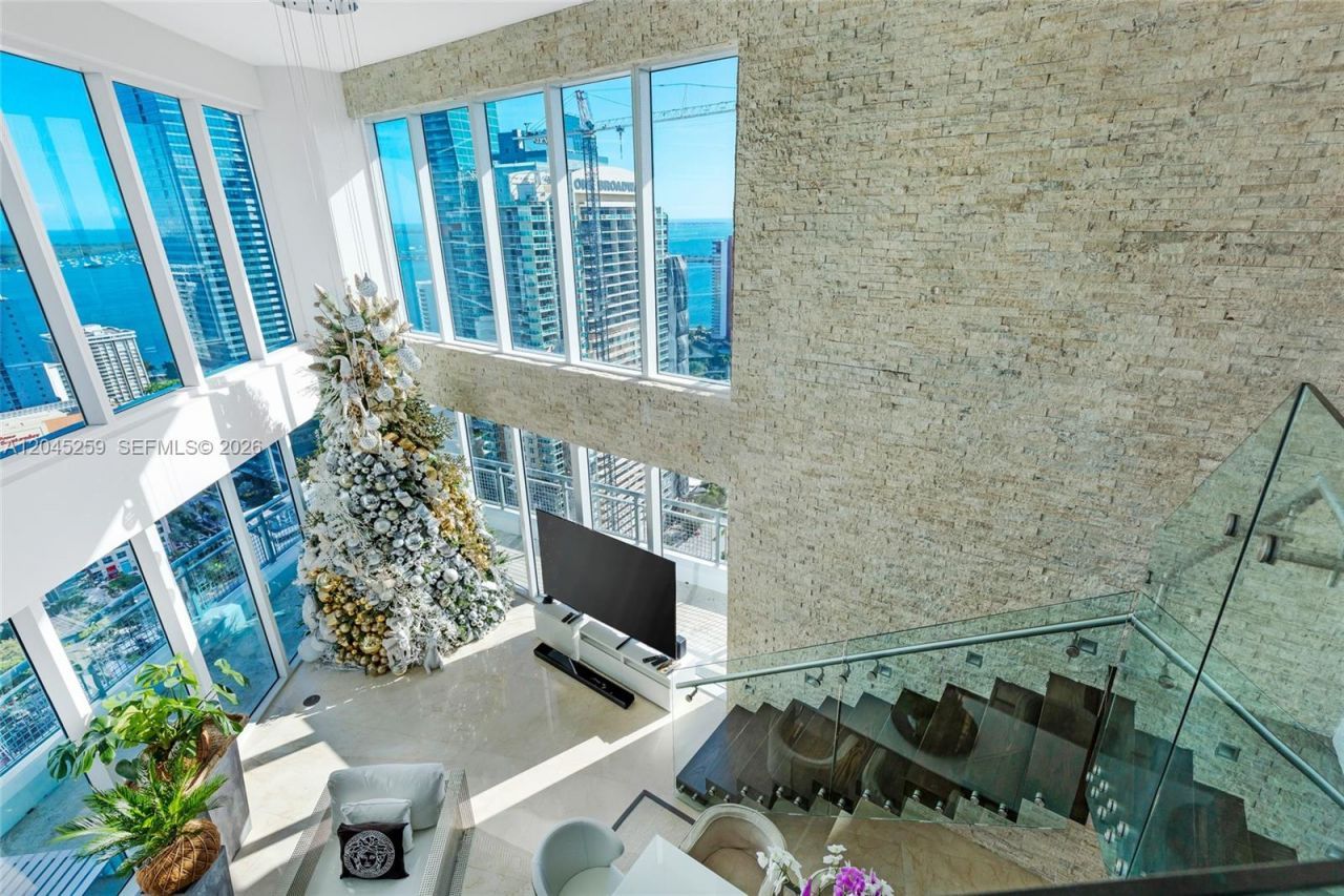 60 SW 13th St , Unit 3200, Miami, FL 33130 Photo