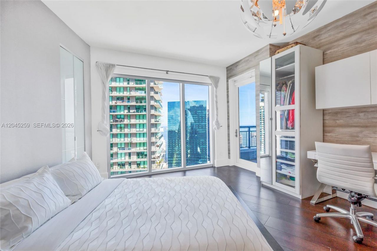 60 SW 13th St , Unit 3200, Miami, FL 33130 Photo