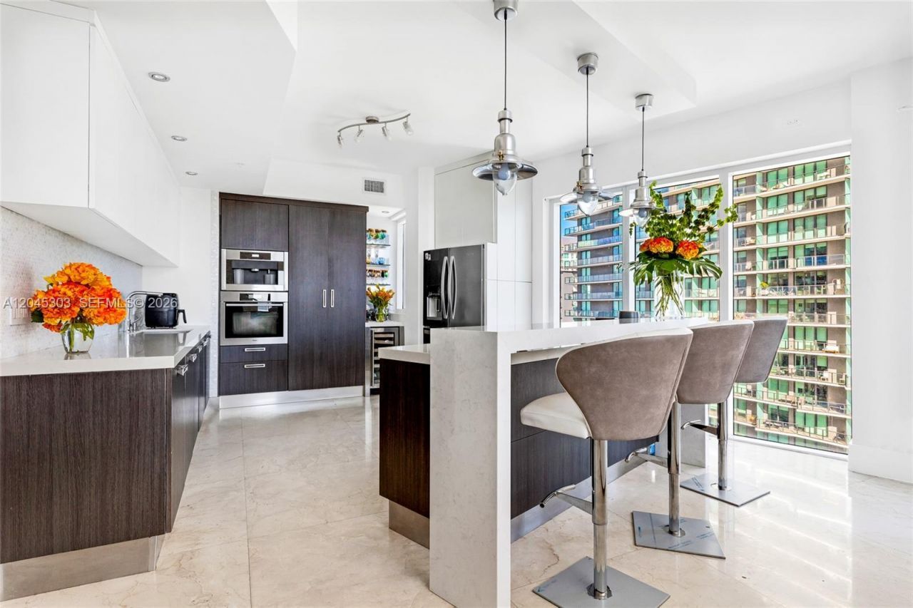 60 SW 13th St , Unit 3200, Miami, FL 33130 Photo