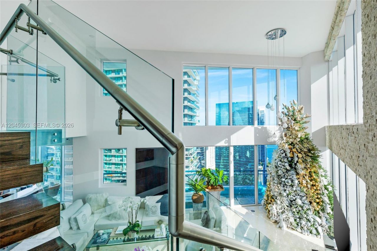 60 SW 13th St , Unit 3200, Miami, FL 33130 Photo
