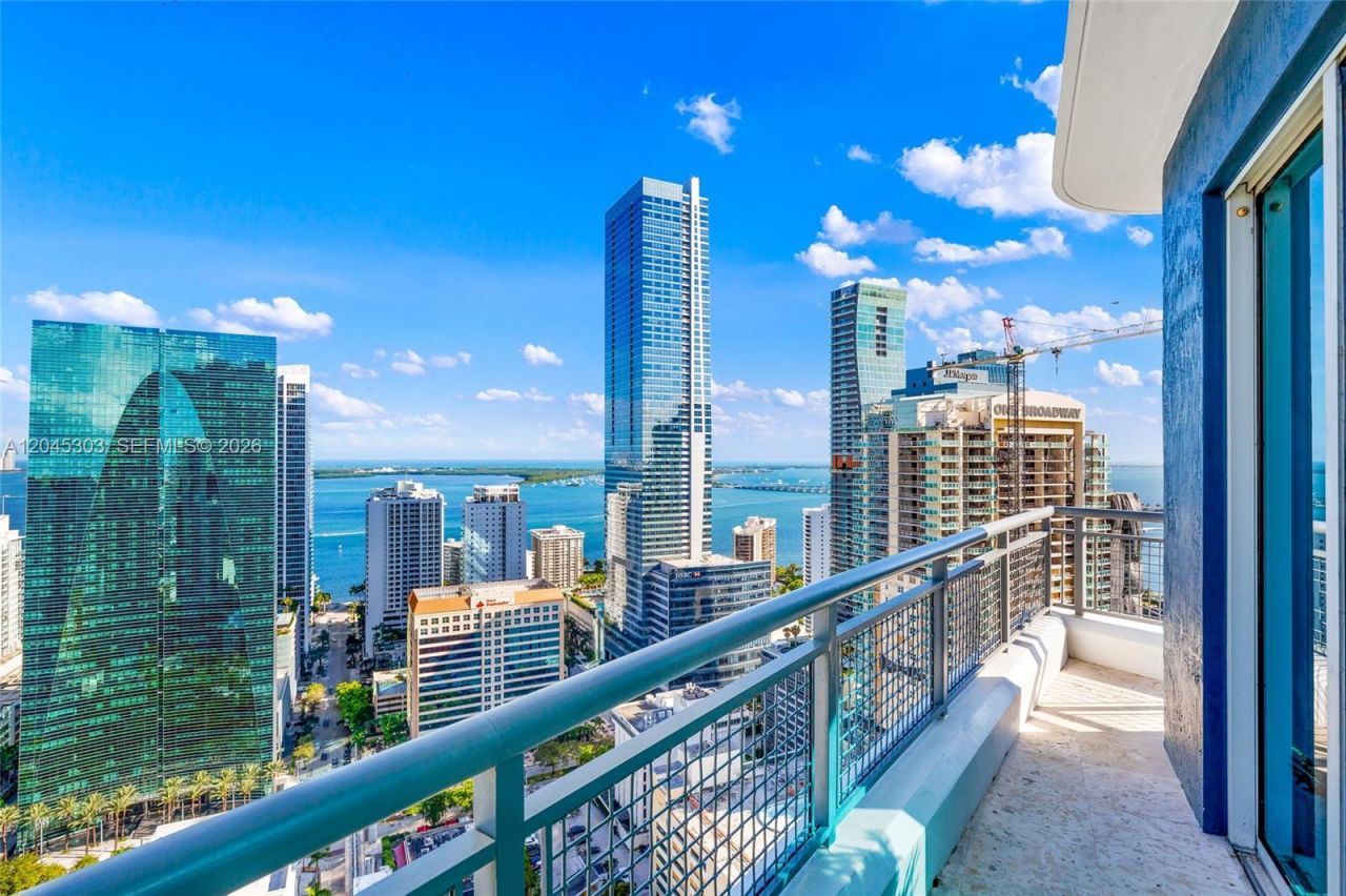 60 SW 13th St , Unit 3200, Miami, FL 33130 Photo