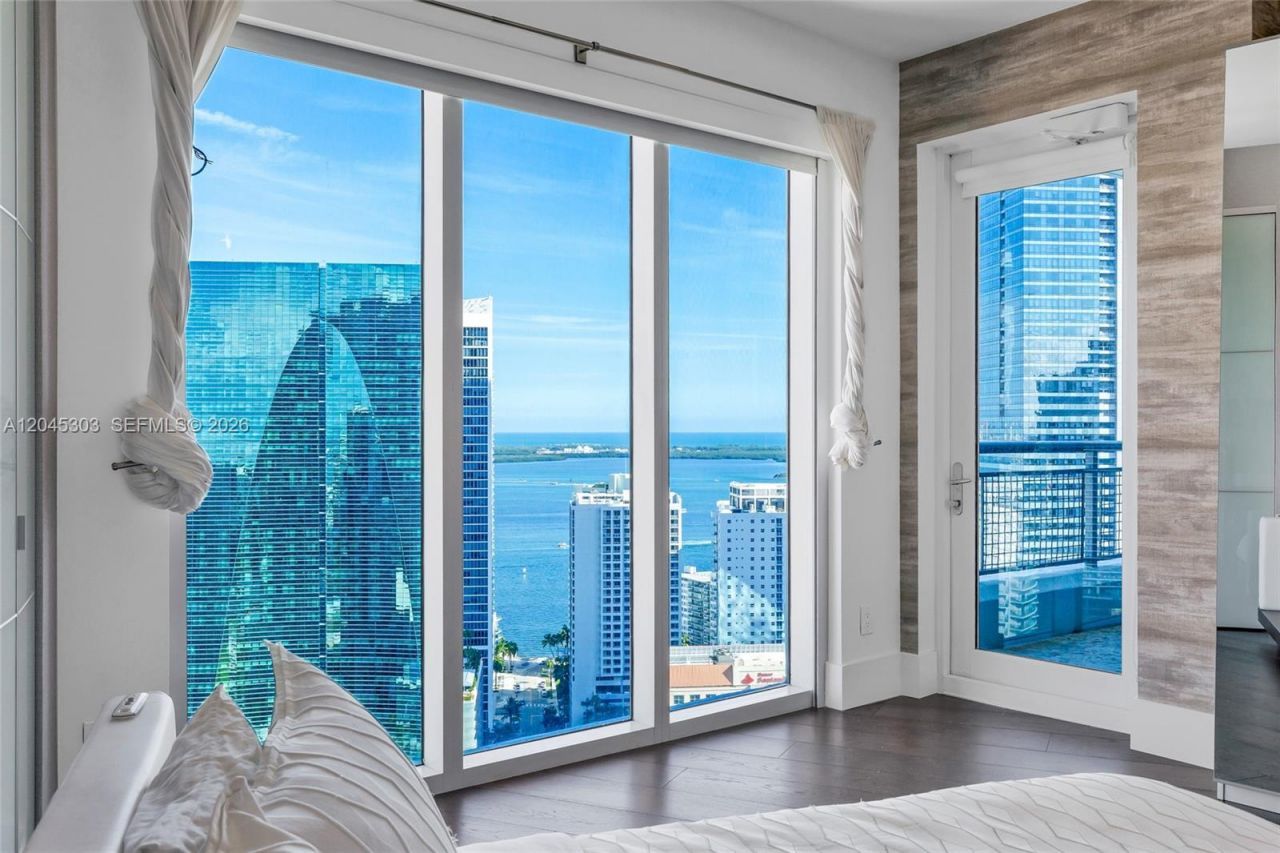 60 SW 13th St , Unit 3200, Miami, FL 33130 Photo
