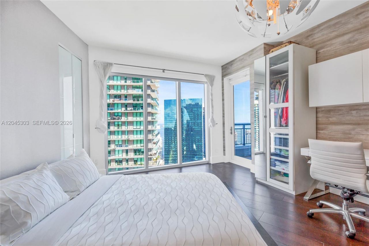 60 SW 13th St , Unit 3200, Miami, FL 33130 Photo