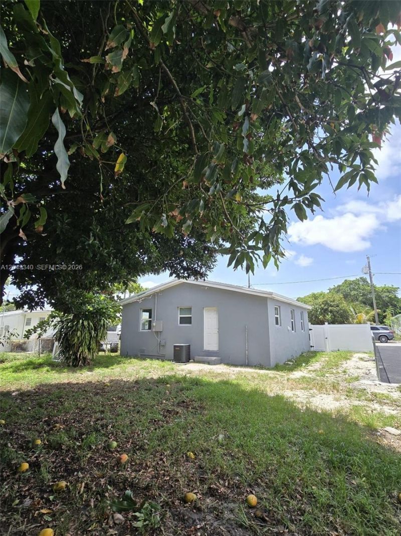719 21st St , West Palm Beach, FL 33407 Photo