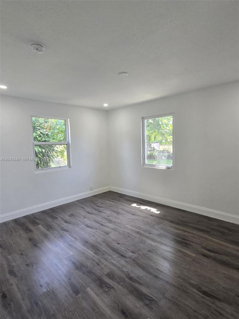 719 21st St , West Palm Beach, FL 33407 Photo