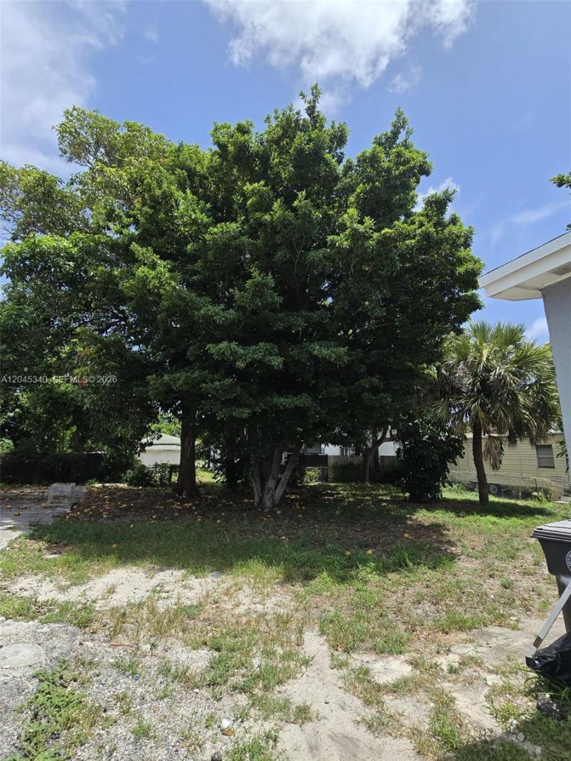 719 21st St , West Palm Beach, FL 33407 Photo