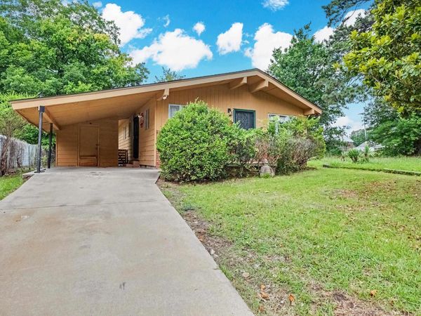 1866 Dennison St , Little Rock, AR 72202
