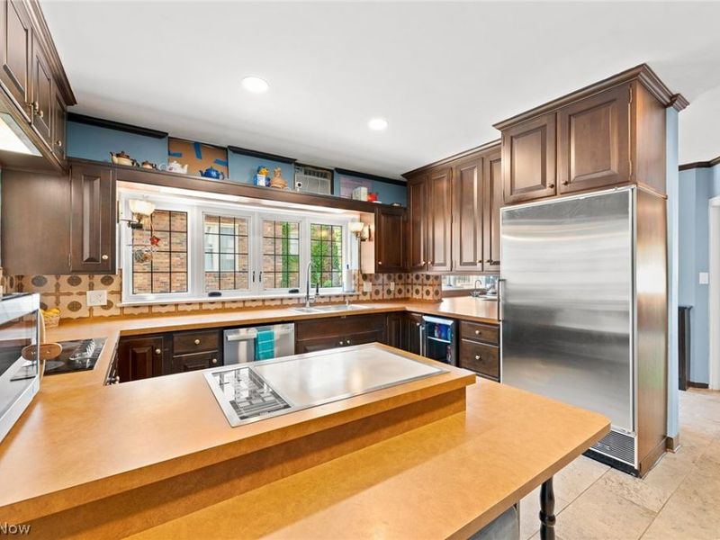 10416 Lake Avenue, Cleveland, OH 44102 Photo 13