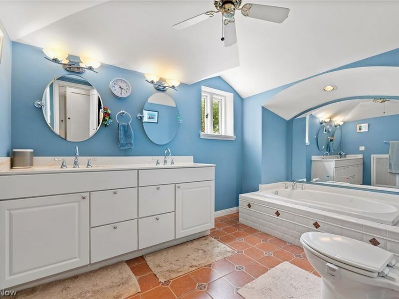10416 Lake Avenue, Cleveland, OH 44102 Photo 27