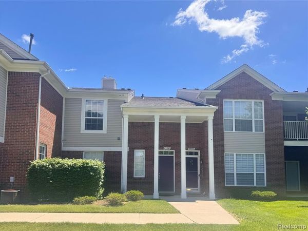45997 RHODES Drive, Macomb Twp, MI 48044