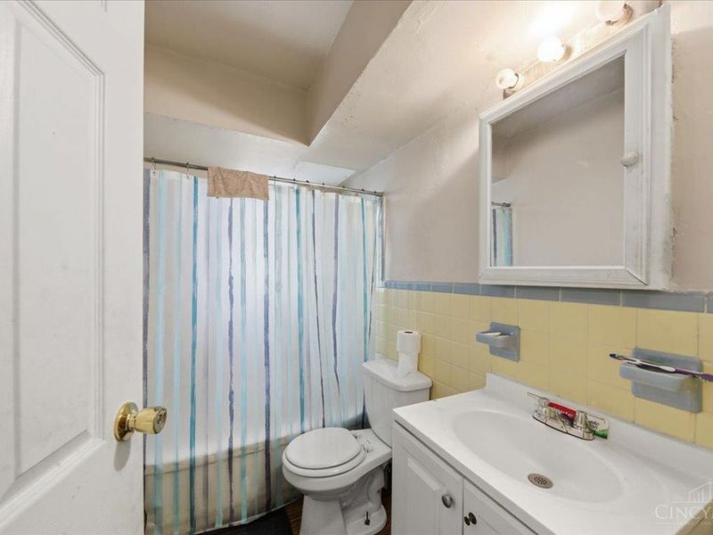 1582 Crest Hill Avenue, Cincinnati, OH 45237 Photo 25