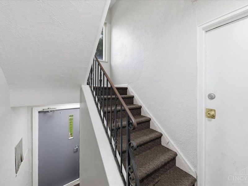 1582 Crest Hill Avenue, Cincinnati, OH 45237 Photo 28