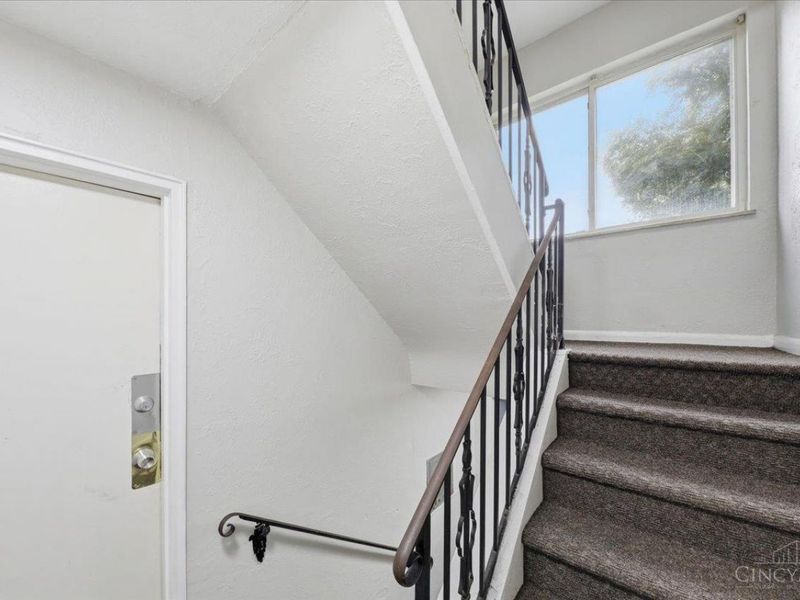 1582 Crest Hill Avenue, Cincinnati, OH 45237 Photo 29