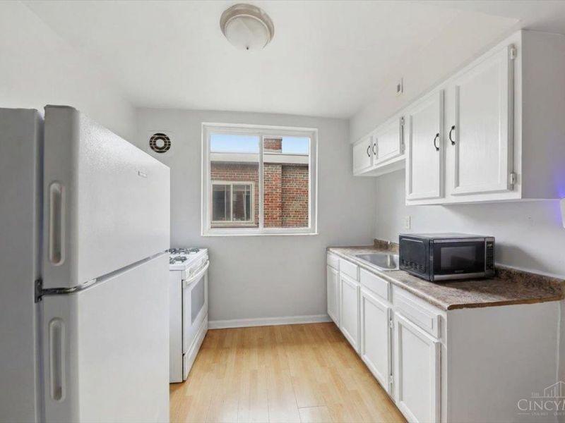 1582 Crest Hill Avenue, Cincinnati, OH 45237 Photo 5