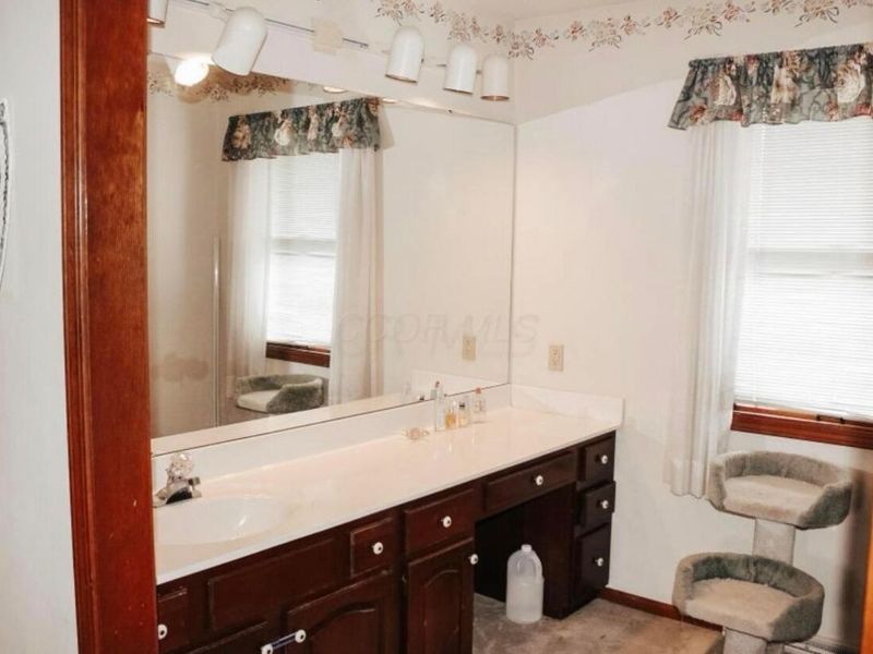 481 Cambridge Lane , Lancaster, OH 43130 Photo 6