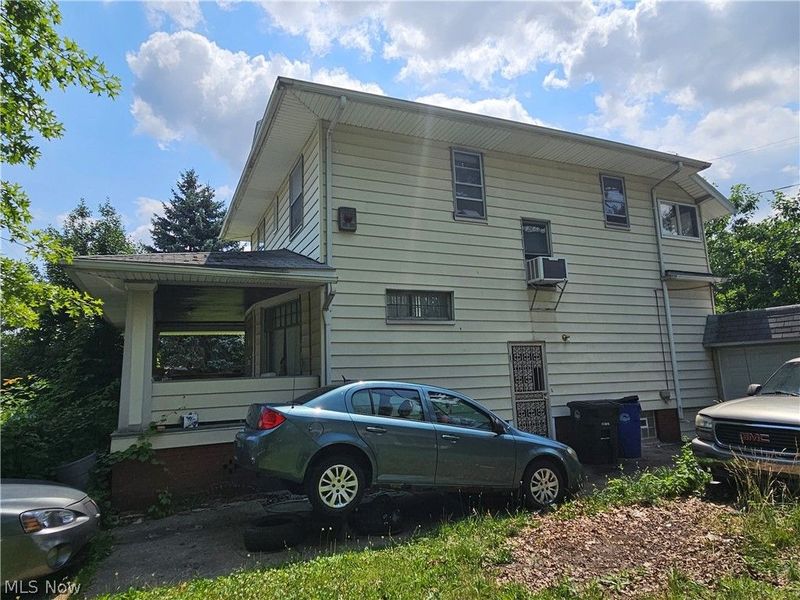 12414 Forest Grove Avenue, Cleveland, OH 44108 Photo 4