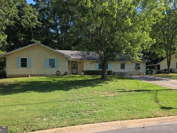 3527 Bramblevine Circle, Lithonia, GA 30038