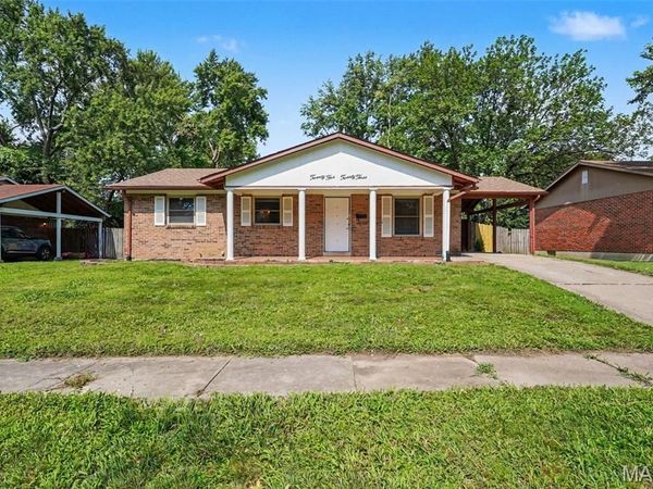 2523 Auburnhill Court , Florissant, MO 63031