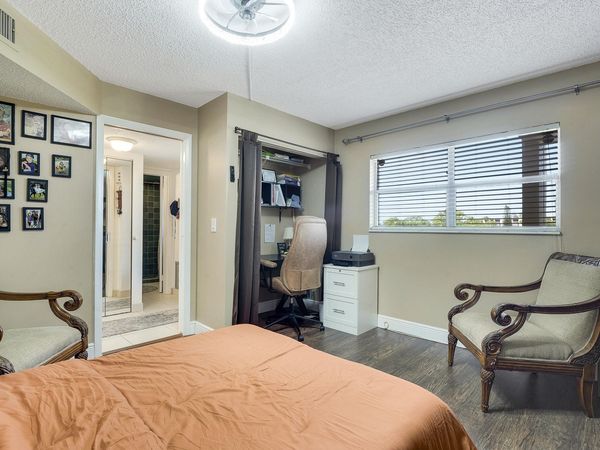 3755 Via Poinciana, Greenacres, FL 33467